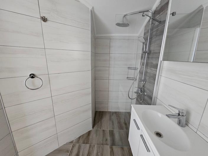 Image No.23-2 Bed Apartment for sale