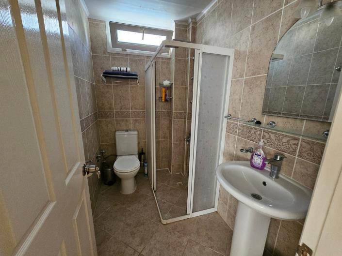 Image No.20-2 Bed Apartment for sale