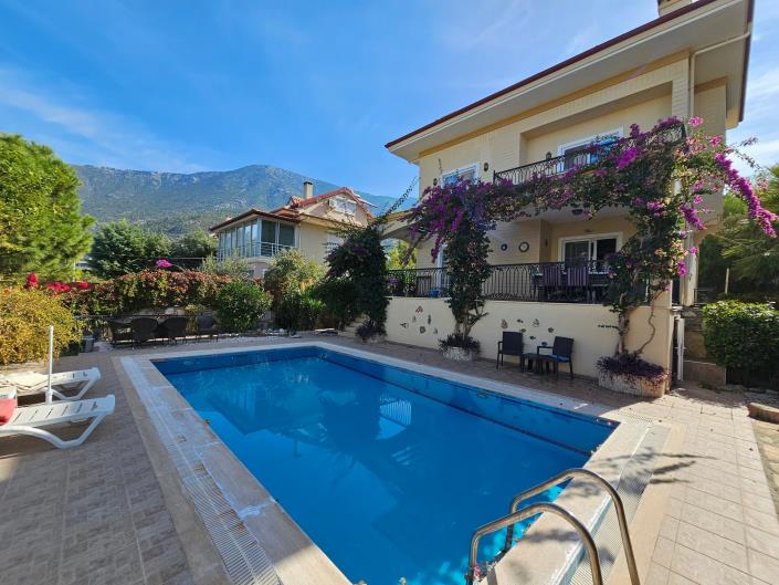 Image No.45-4 Bed Villa / Detached for sale