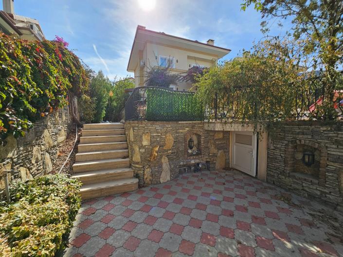 Image No.47-4 Bed Villa / Detached for sale