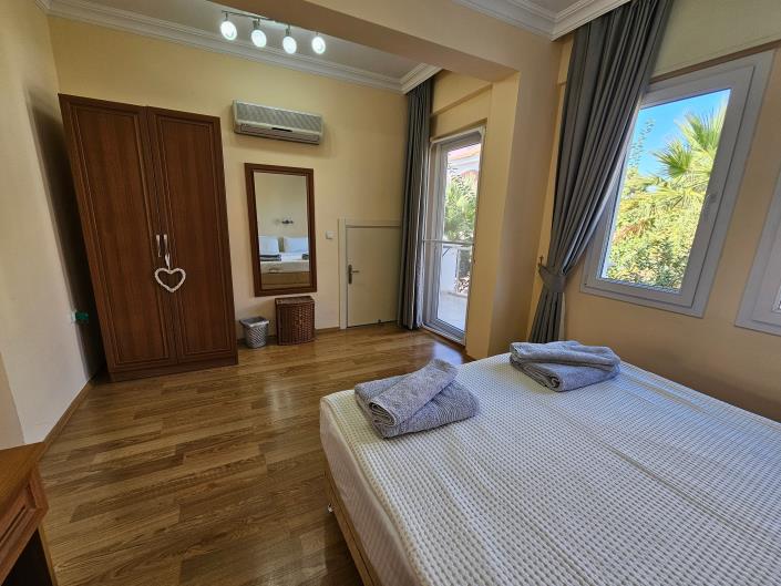 Image No.28-3 Bed Duplex for sale