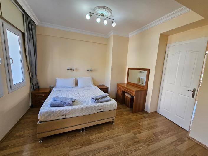 Image No.29-3 Bed Duplex for sale