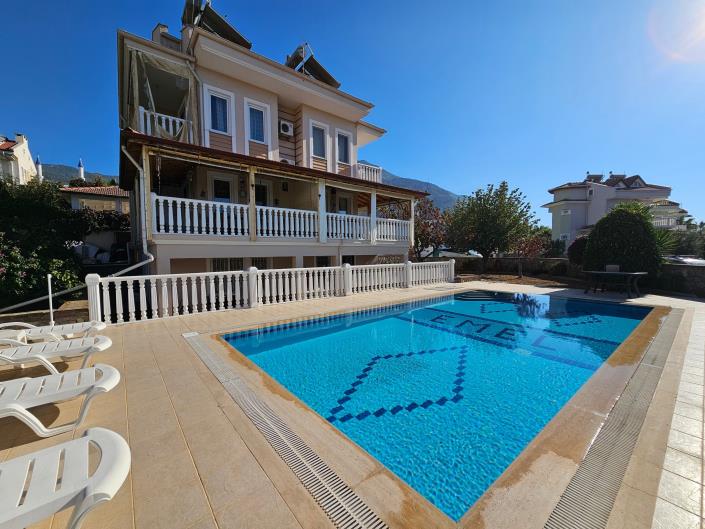 Image No.4-4 Bed Apartment for sale