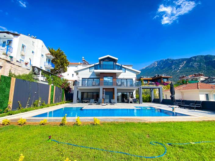 Image No.27-4 Bed Villa / Detached for sale