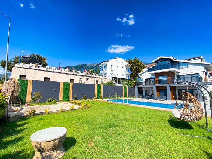 Image No.24-4 Bed Villa / Detached for sale