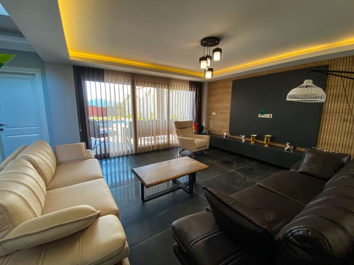 Image No.14-4 Bed Villa / Detached for sale