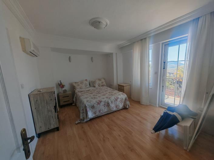 Image No.12-3 Bed Villa / Detached for sale