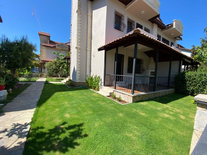 Image No.1-4 Bed Villa for sale