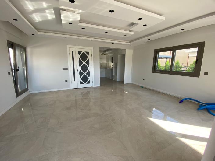 Image No.8-4 Bed Villa / Detached for sale