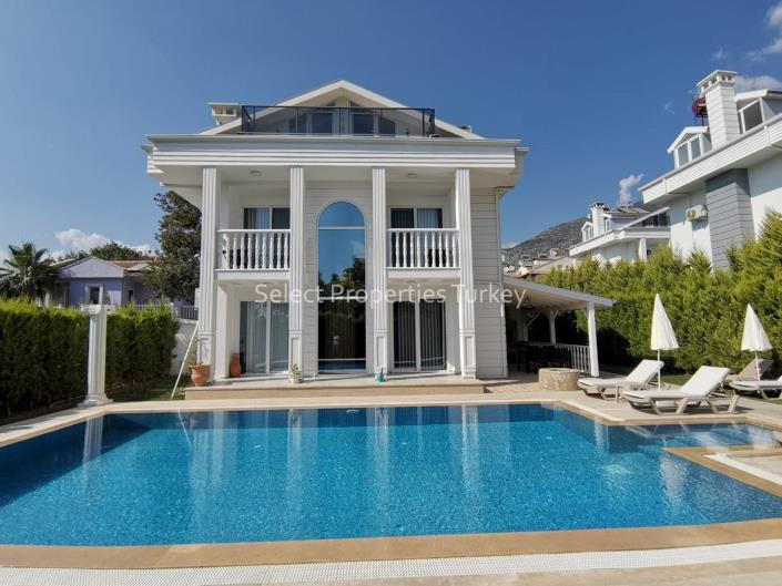 Image No.2-4 Bed Villa / Detached for sale