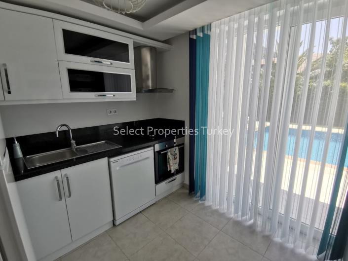 Image No.14-4 Bed Villa / Detached for sale