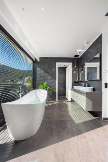 Image No.16-5 Bed Villa / Detached for sale