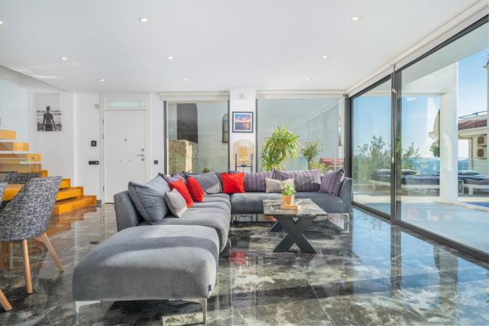 Image No.6-5 Bed Villa / Detached for sale