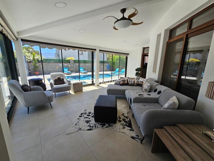 Image No.12-4 Bed Villa for sale