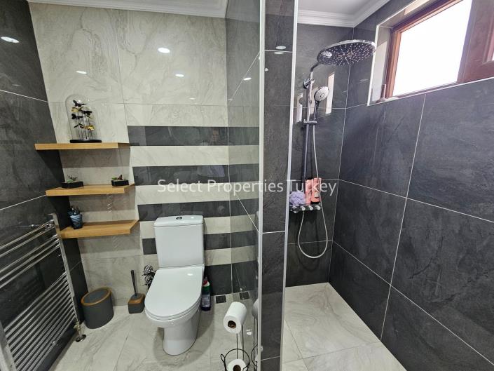 Image No.38-4 Bed Villa for sale