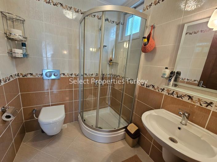 Image No.37-5 Bed Villa for sale