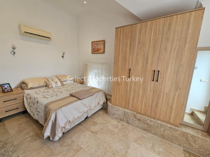 Image No.40-5 Bed Villa for sale