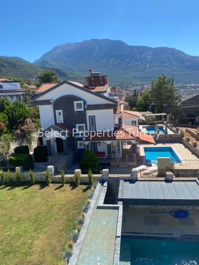 Image No.57-5 Bed Villa for sale