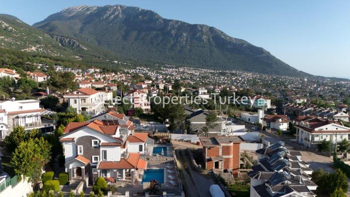 Image No.58-5 Bed Villa for sale