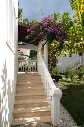 Image No.10-4 Bed Villa for sale