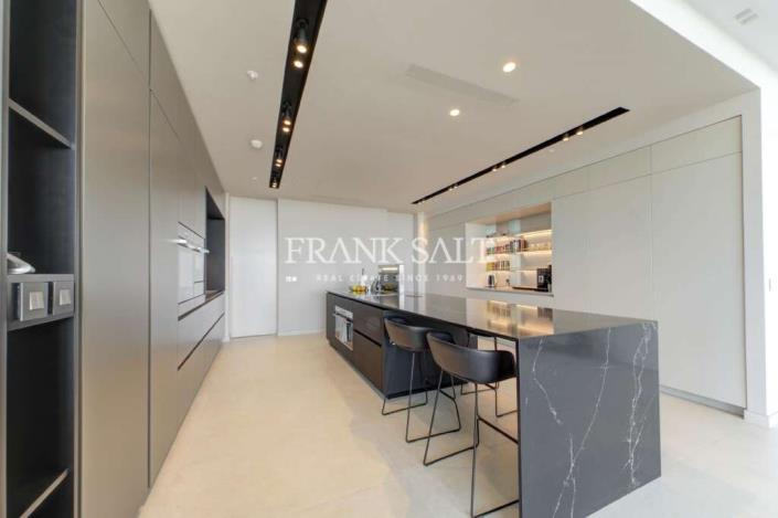 Image No.4-4 Bed Apartment for sale