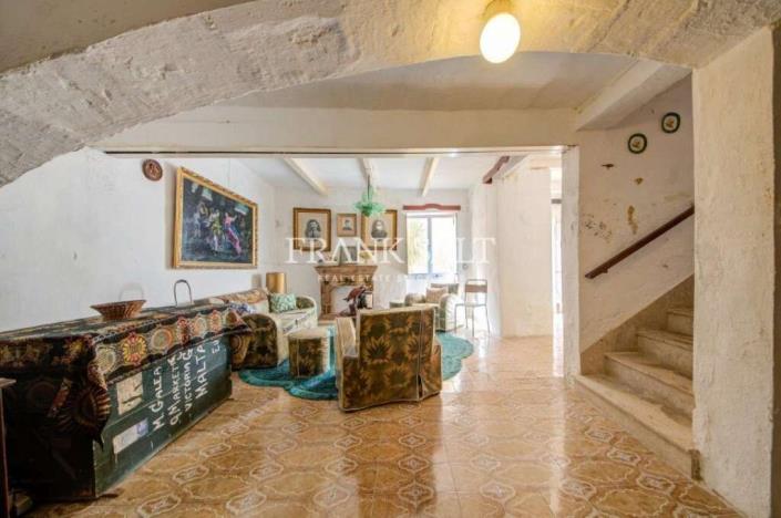 Image No.2-3 Bed Townhouse for sale