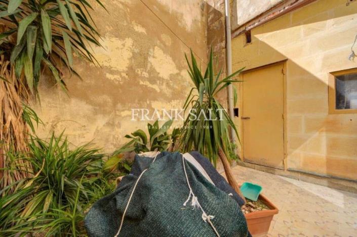 Image No.11-3 Bed Townhouse for sale