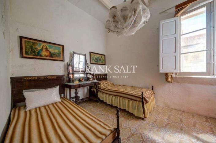 Image No.15-3 Bed Townhouse for sale