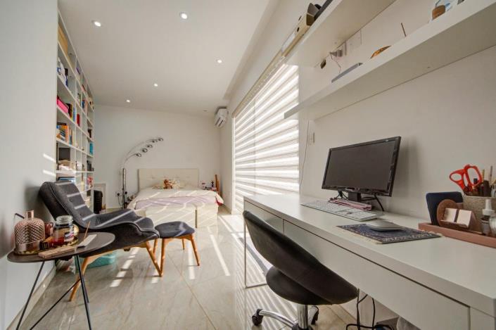 Image No.17-3 Bed Penthouse for sale