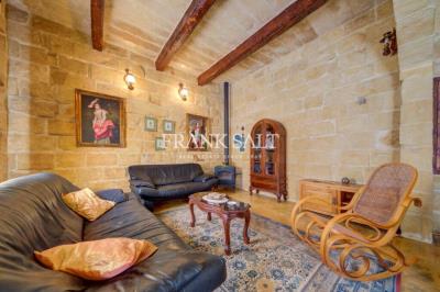 1 - Cospicua, Townhouse