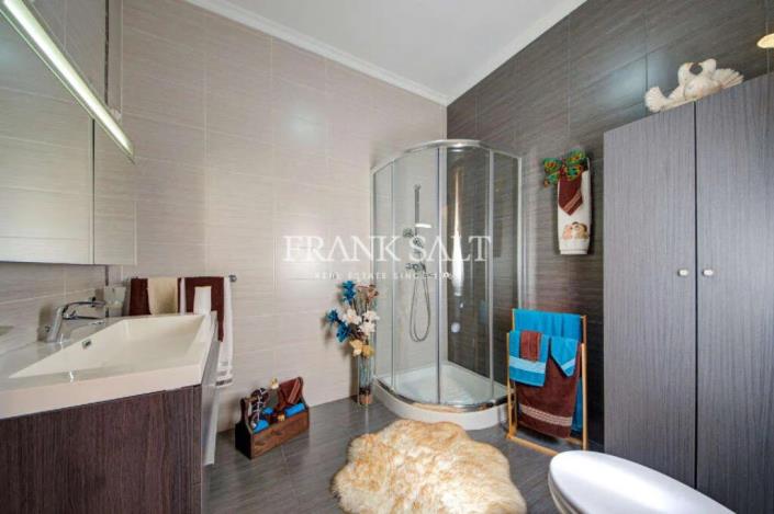 Image No.10-Penthouse de 2 chambres à vendre à Zabbar