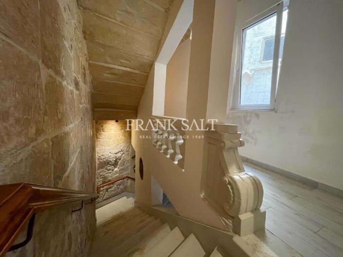 Image No.7-3 Bed Townhouse for sale