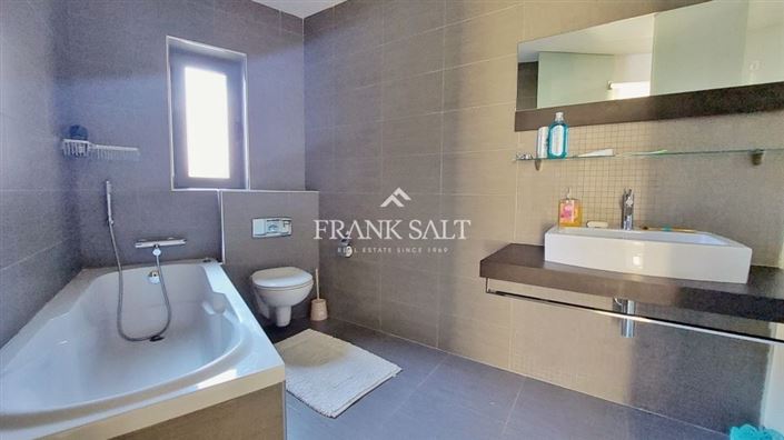 Image No.8-3 Bed Apartment for sale