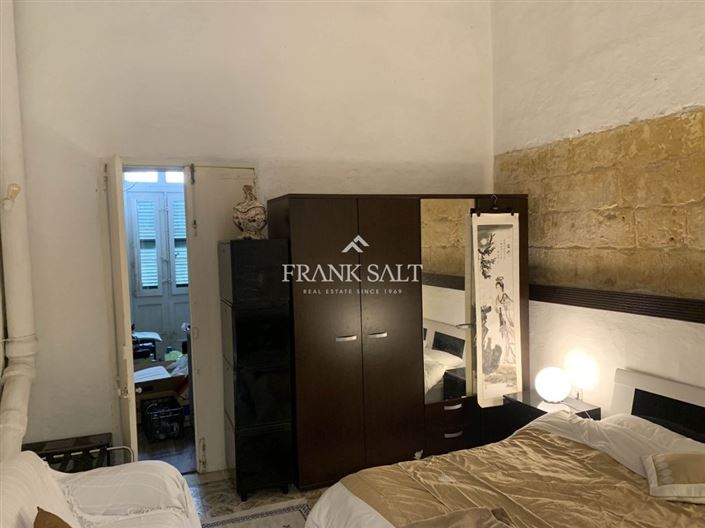 Image No.11-5 Bed Farmhouse for sale