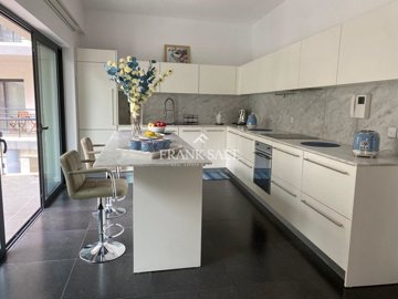 1 - Malta, Apartment
