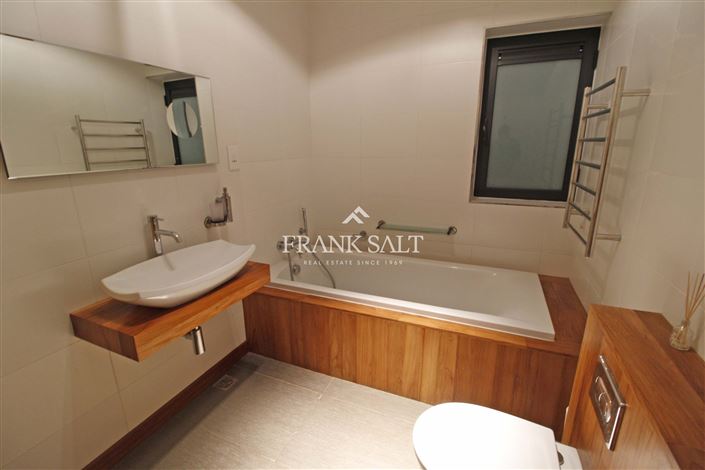 Image No.22-3 Bed Apartment for sale