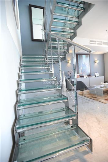 Image No.13-3 Bed Apartment for sale