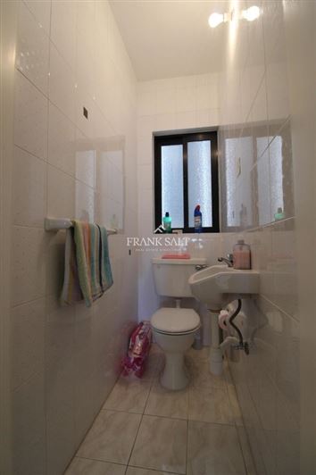 Image No.16-2 Bed Apartment for sale