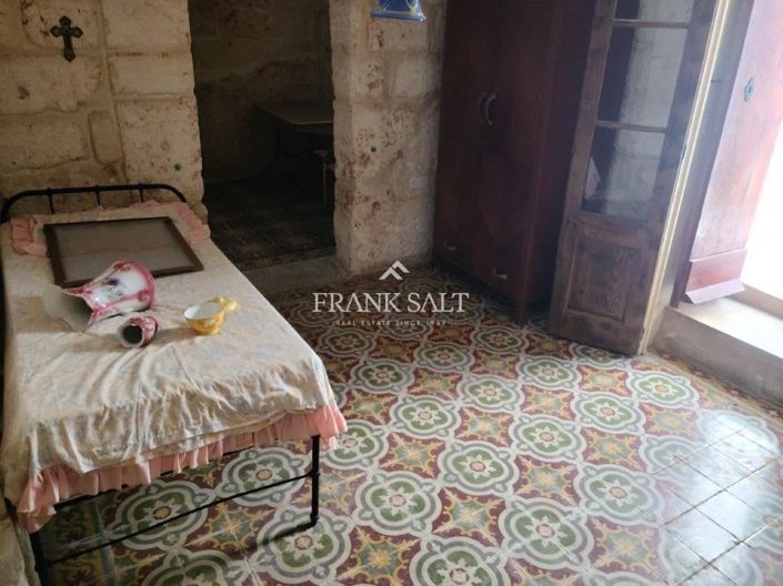 Image No.14-3 Bed Townhouse for sale