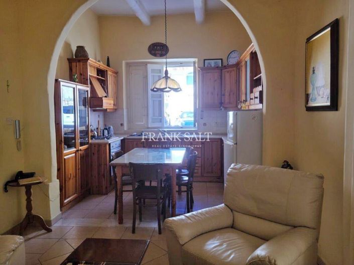 Image No.2-3 Bed Townhouse for sale