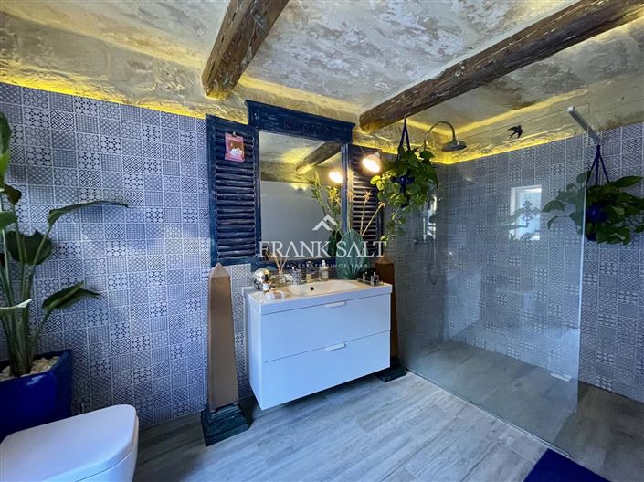 Image No.25-1 Bed Farmhouse for sale