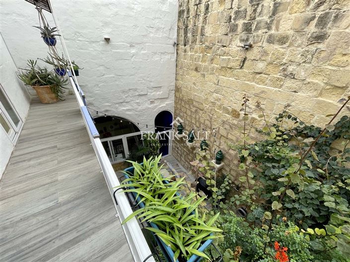 Image No.28-1 Bed Farmhouse for sale