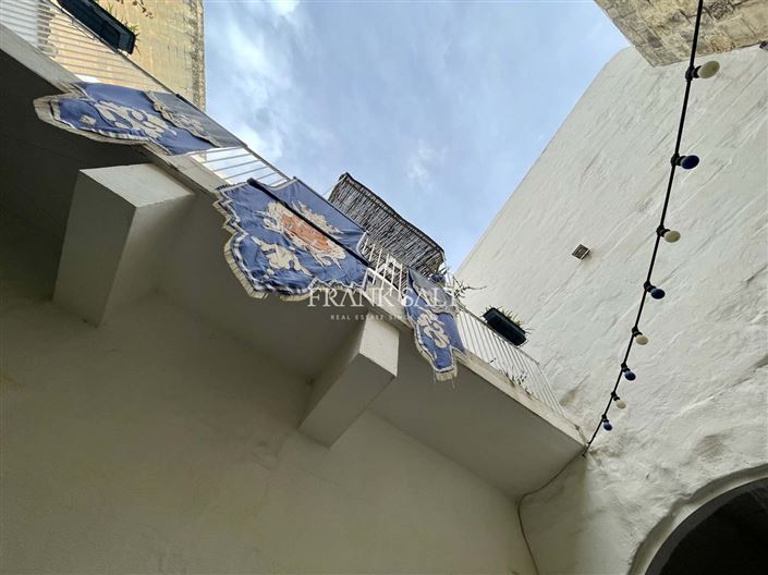 Image No.37-1 Bed Farmhouse for sale