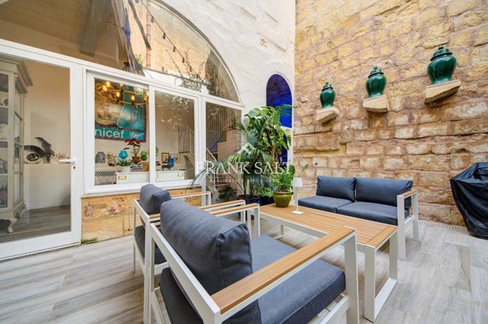 Image No.6-1 Bed Farmhouse for sale