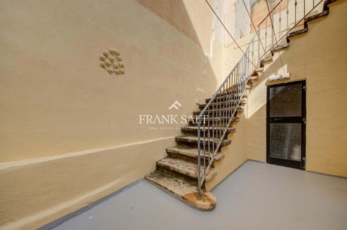 Image No.46-2 Bed Townhouse for sale