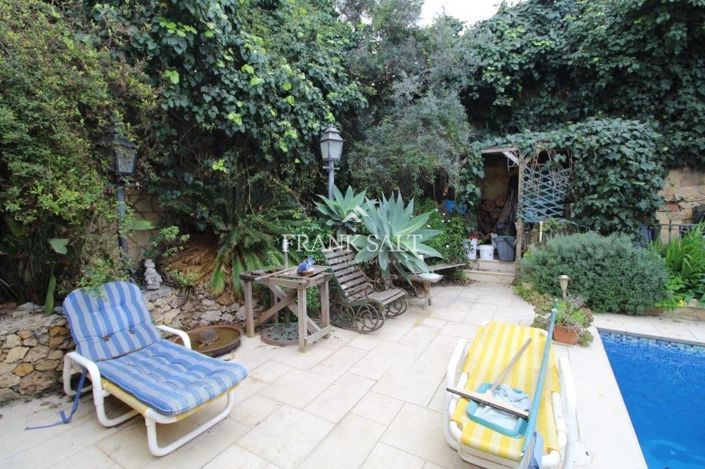 Image No.2-3 Bed Farmhouse for sale