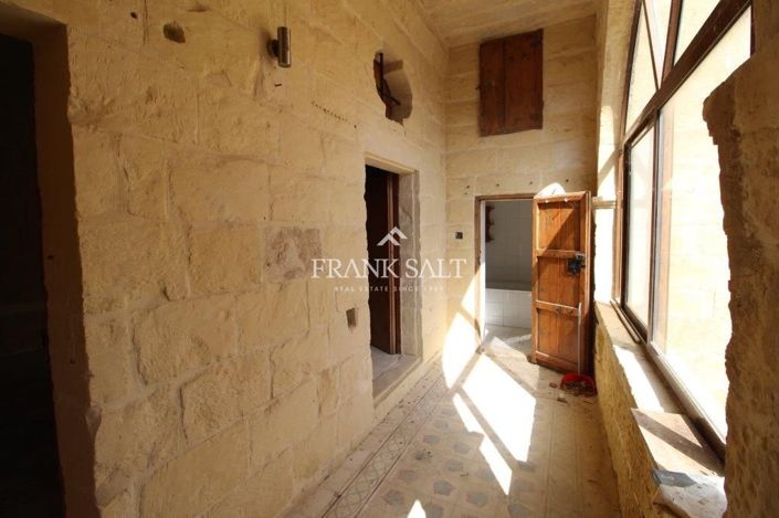 Image No.20-3 Bed Farmhouse for sale