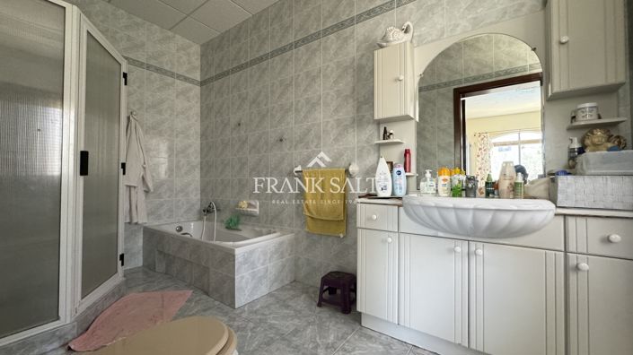 Image No.18-3 Bed Bungalow for sale