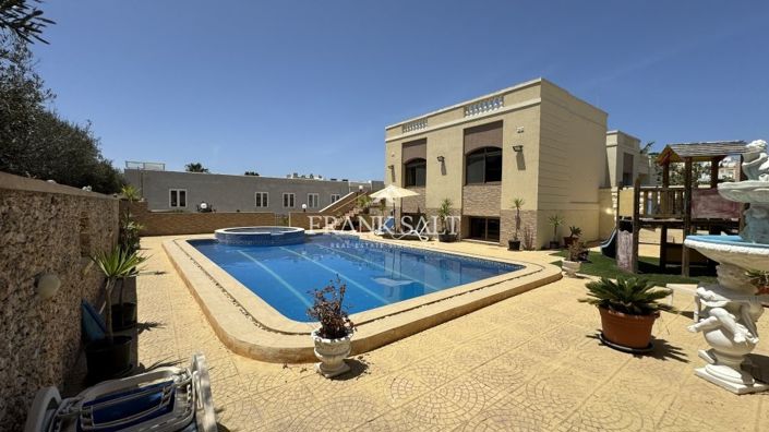 Image No.2-3 Bed Bungalow for sale