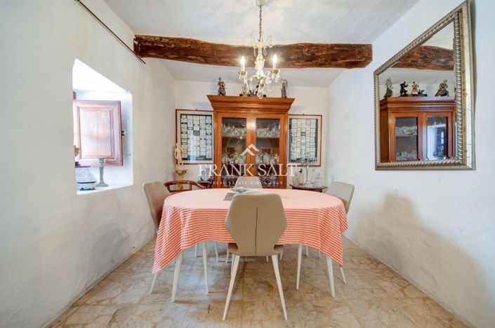 Image No.10-3 Bed Farmhouse for sale